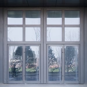 手動(dòng)大象門